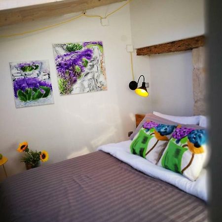 Cres Art Studio Kuning Apartment Экстерьер фото