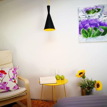 Cres Art Studio Kuning Apartment Экстерьер фото