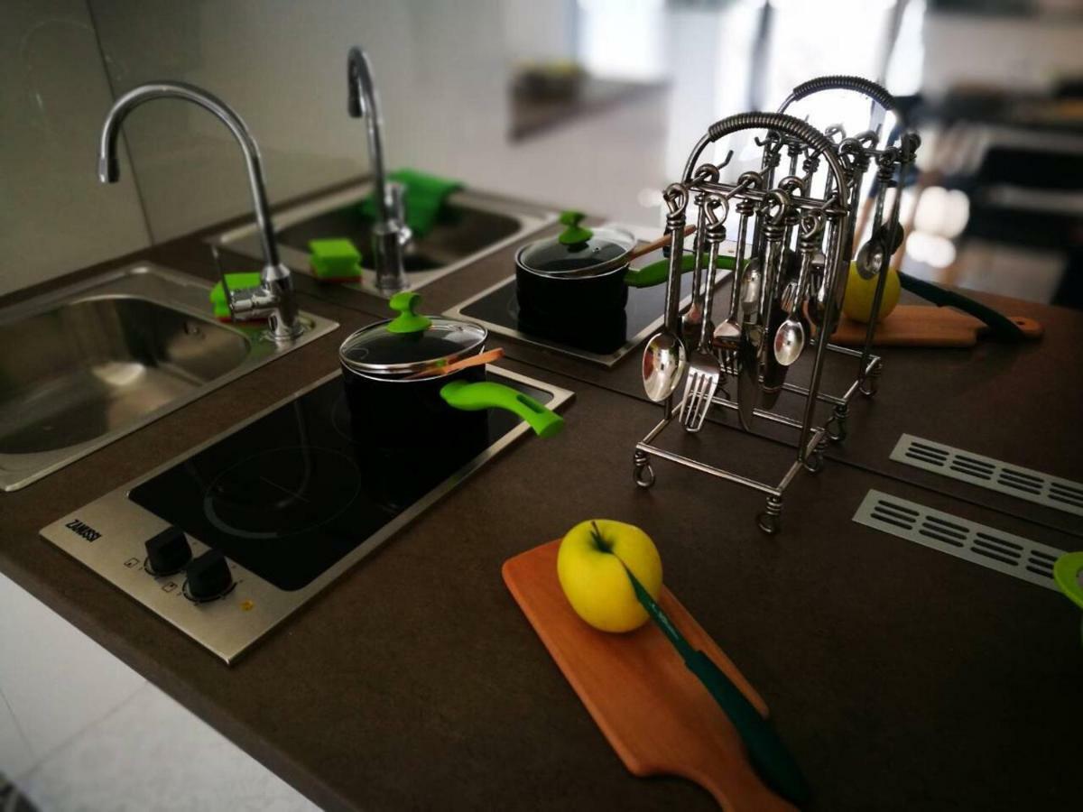 Cres Art Studio Kuning Apartment Экстерьер фото